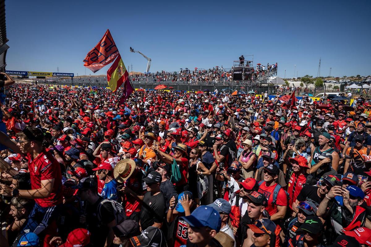 En imágenes | Marc Márquez celebra su reinado en Motorland con otro primer puesto