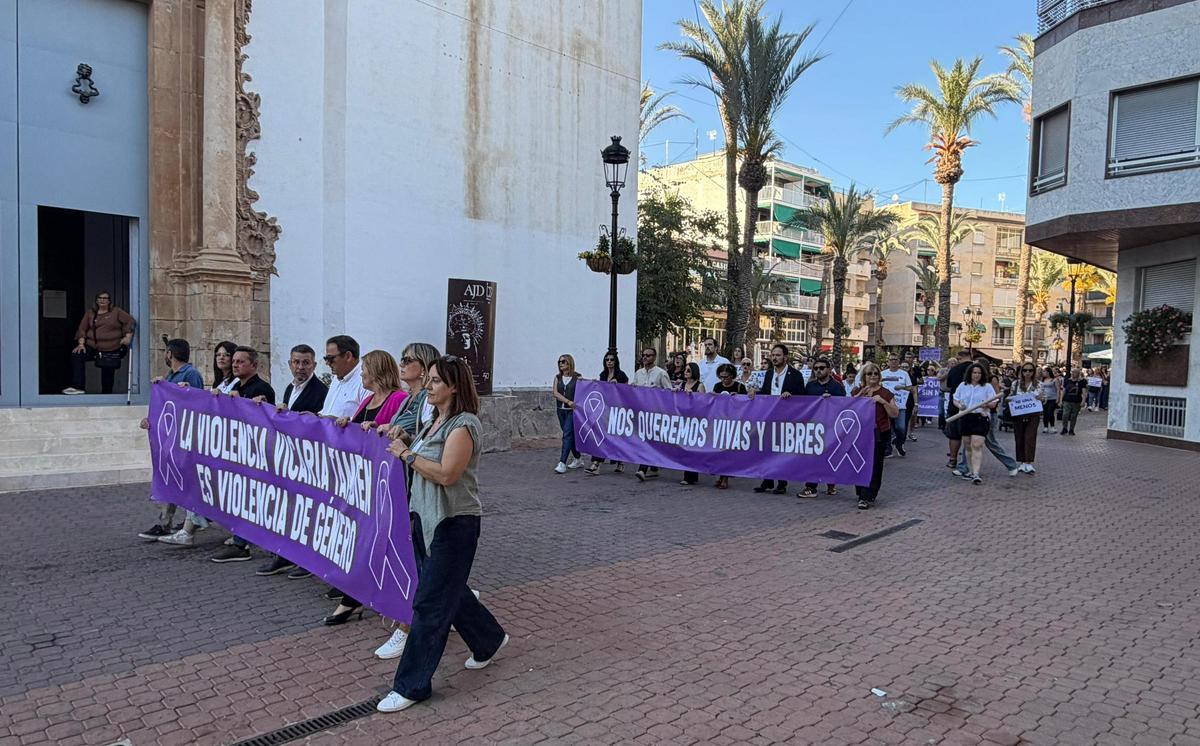 Dolores despide a Marisol y Alberto y clama contra la violencia machista