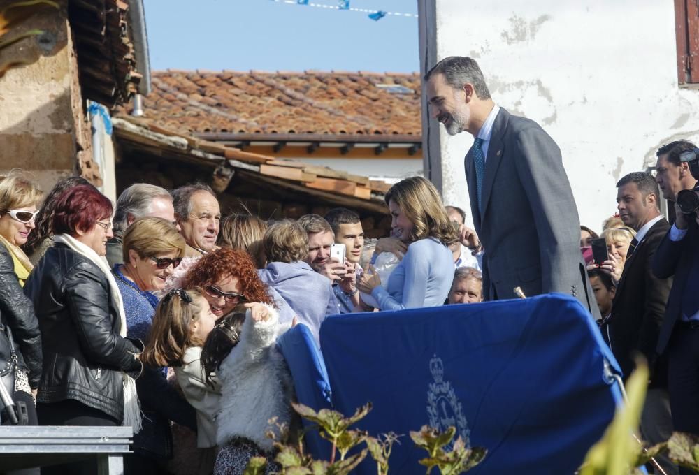 Los Reyes visitan Poreñu, Pueblo Ejemplar 2017