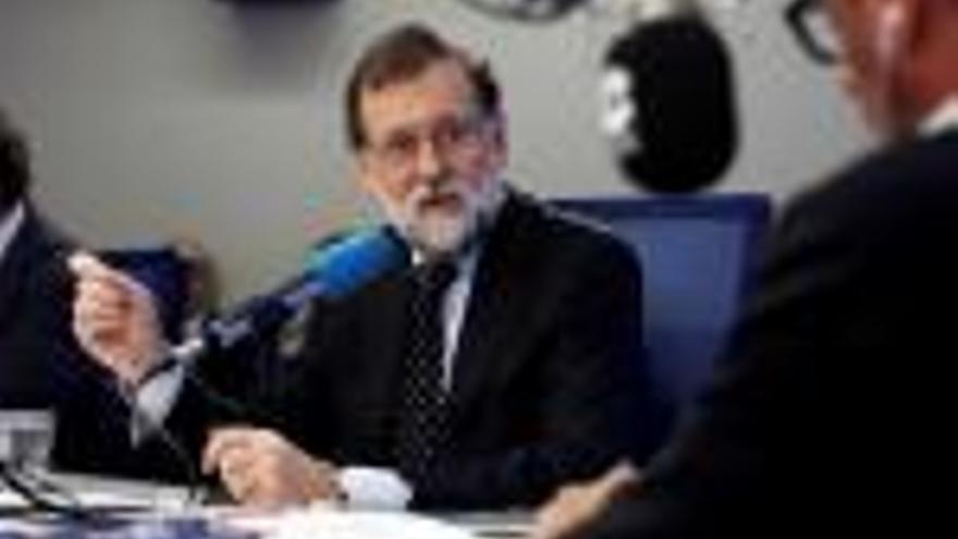 El president del Govern espanyol, Mariano Rajoy, en un moment de l&#039;entrevista realitzada ahir a Madrid.