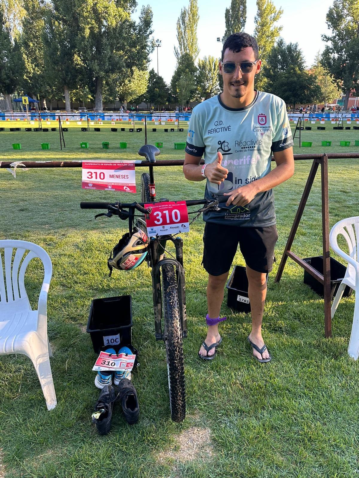 El tinerfeño Alejandro Meneses en una competición.