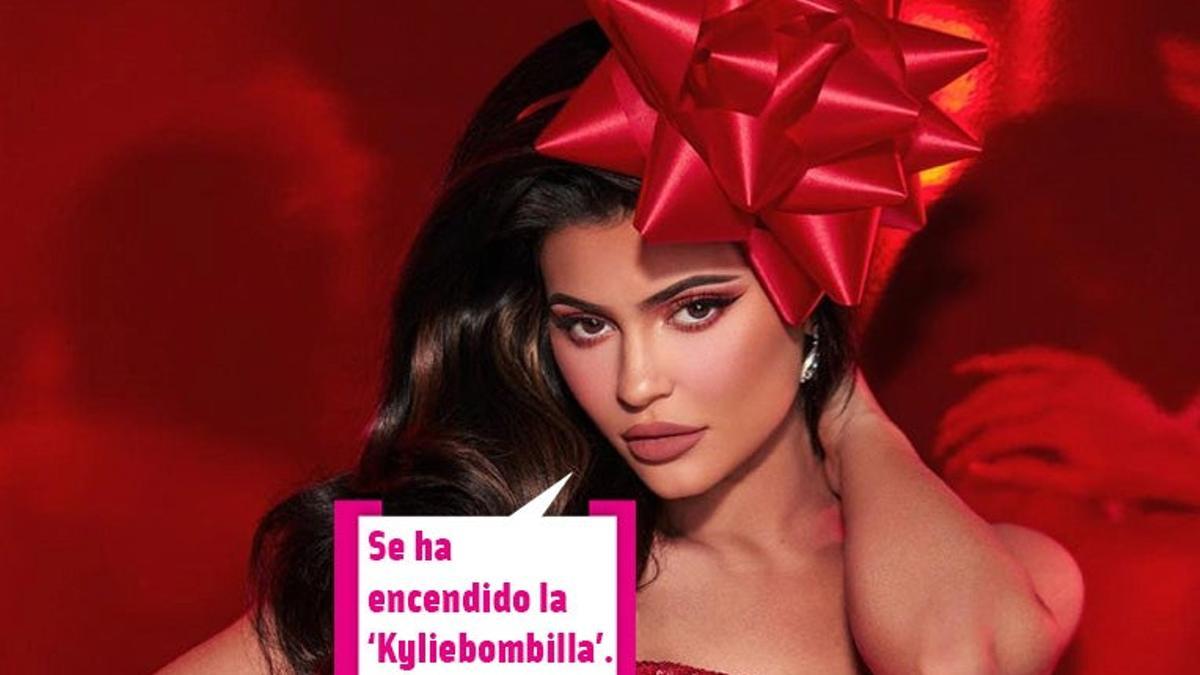 Kylie Jenner con vestido de 'brilli brilli' y bocadillo: "Se ha encendido la Kyliebombilla"