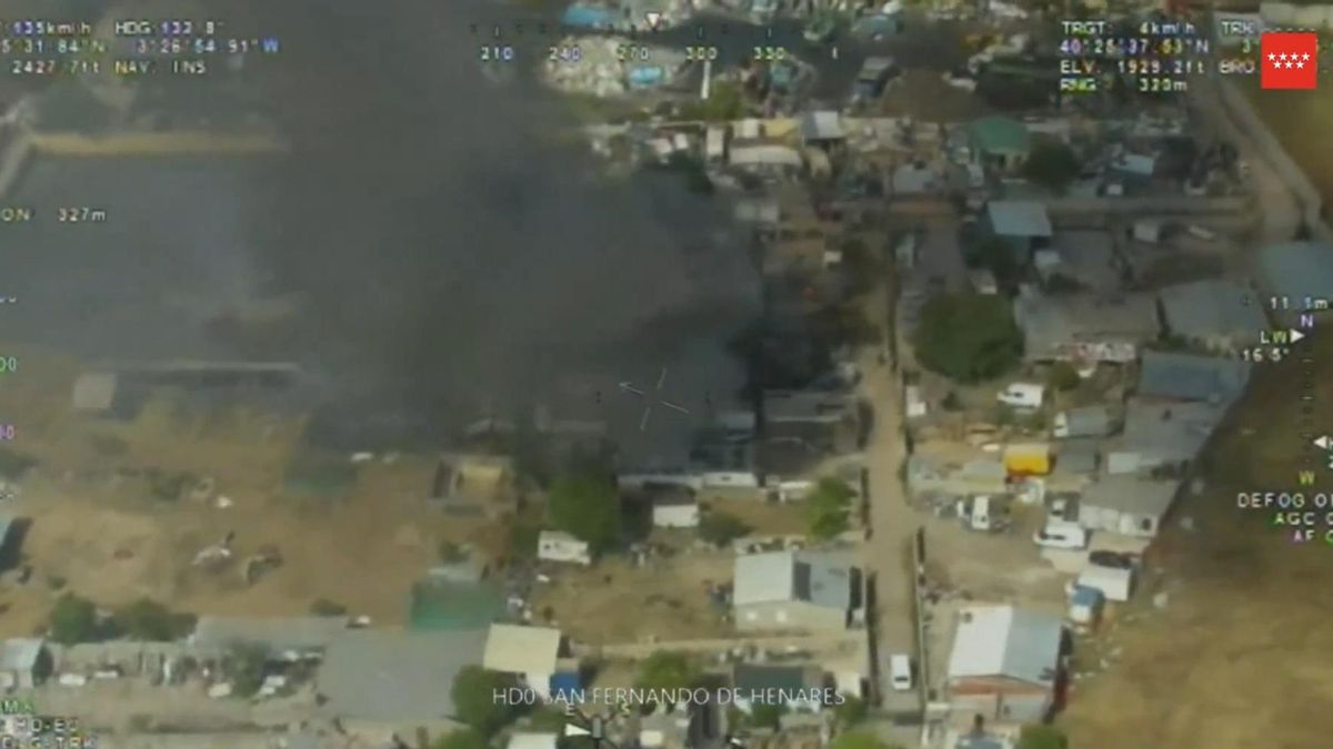 Columna de humo por incendio