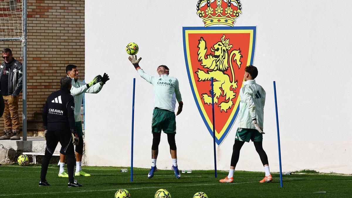 Andrada, Obón y Adrián, durante un entrenamiento en el campo 5 de la Ciudad Deportiva.