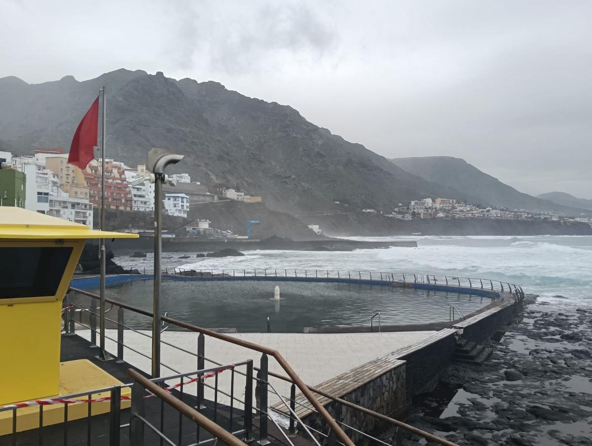 Las olas pueden llegar a alcanzar los 7 metros y fuertes vientos.