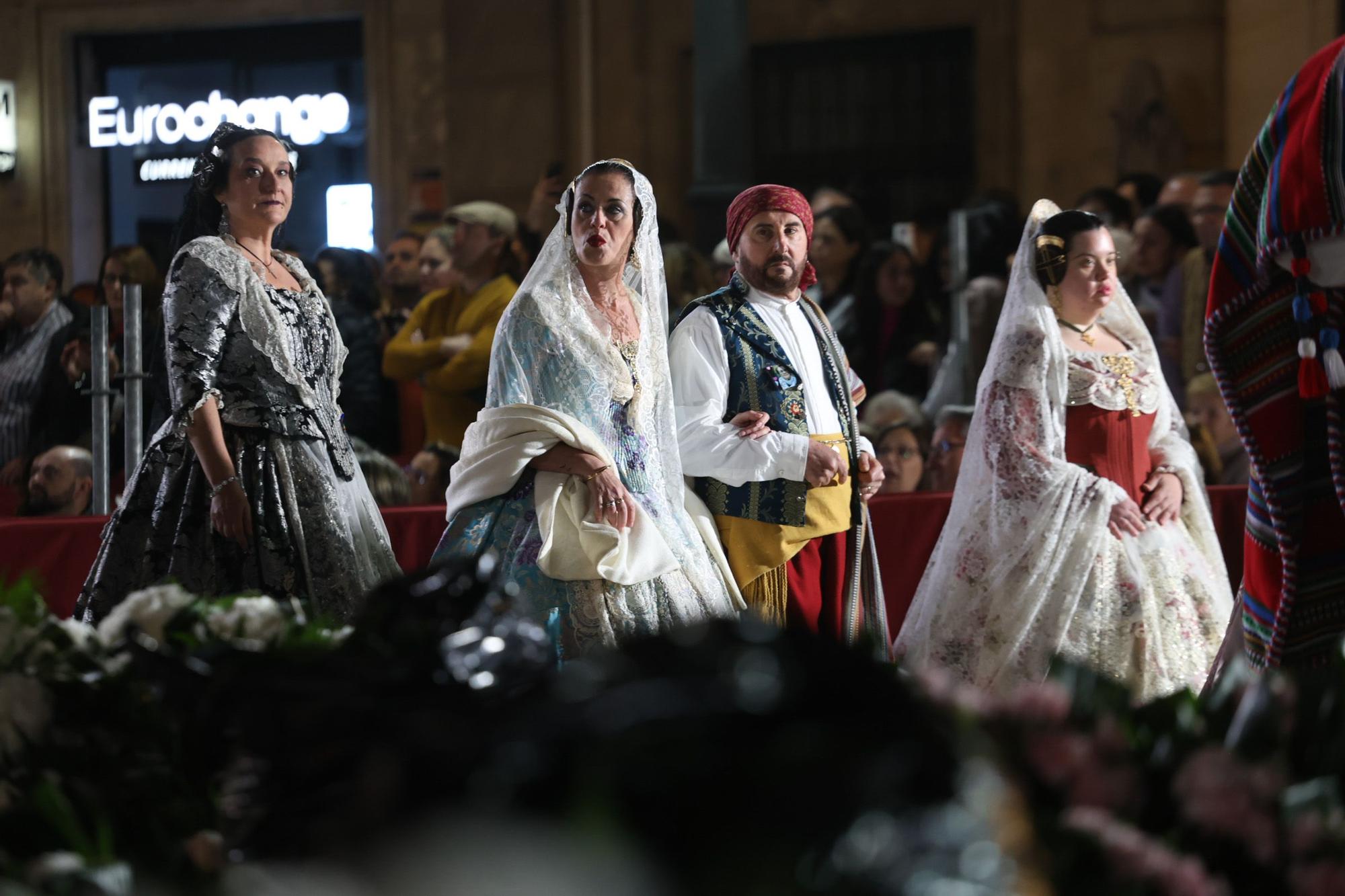 Búscate en el primer día de la Ofrenda en la calle San Vicente entre las 21 y las 22 horas