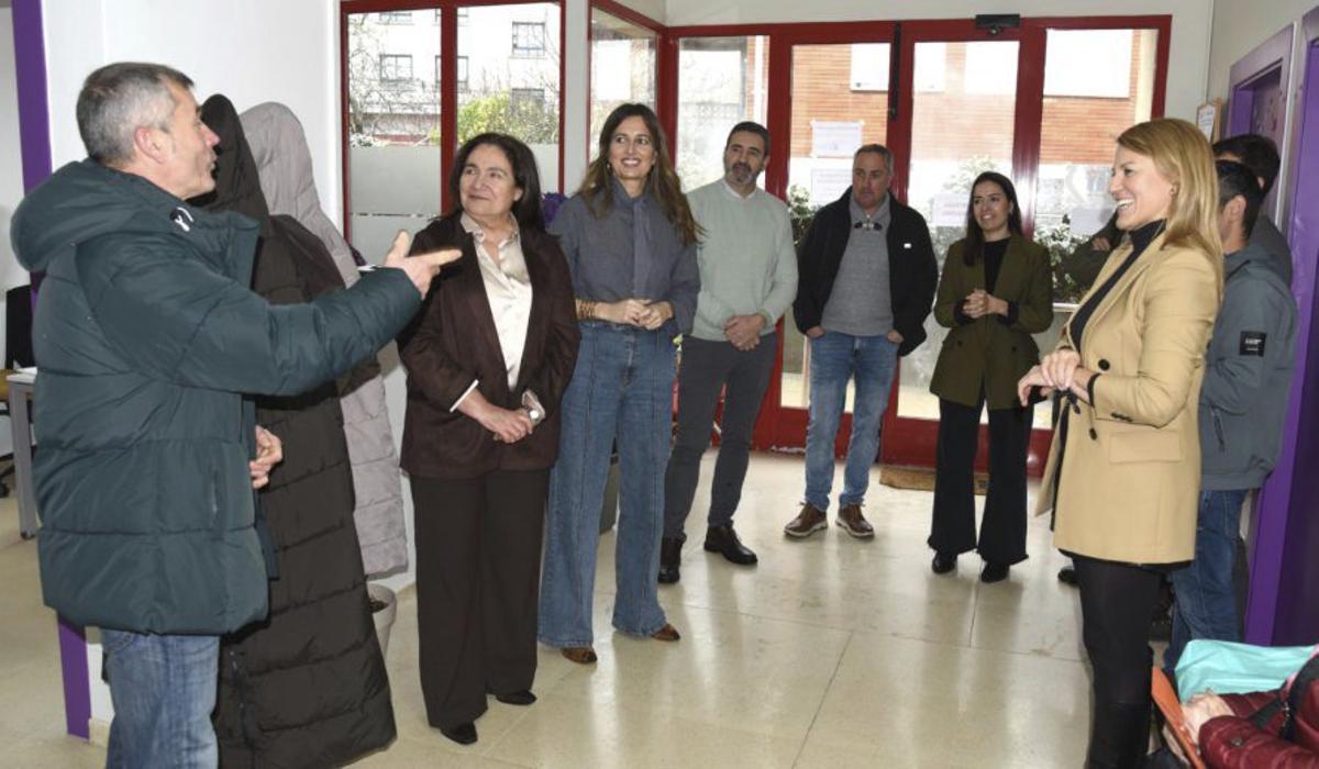 Un momento de la visita realizada en la mañana de ayer.