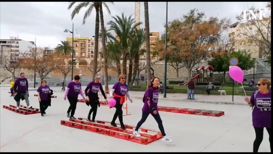 Carrera de obstáculos contra el cáncer de mama en Crevillent