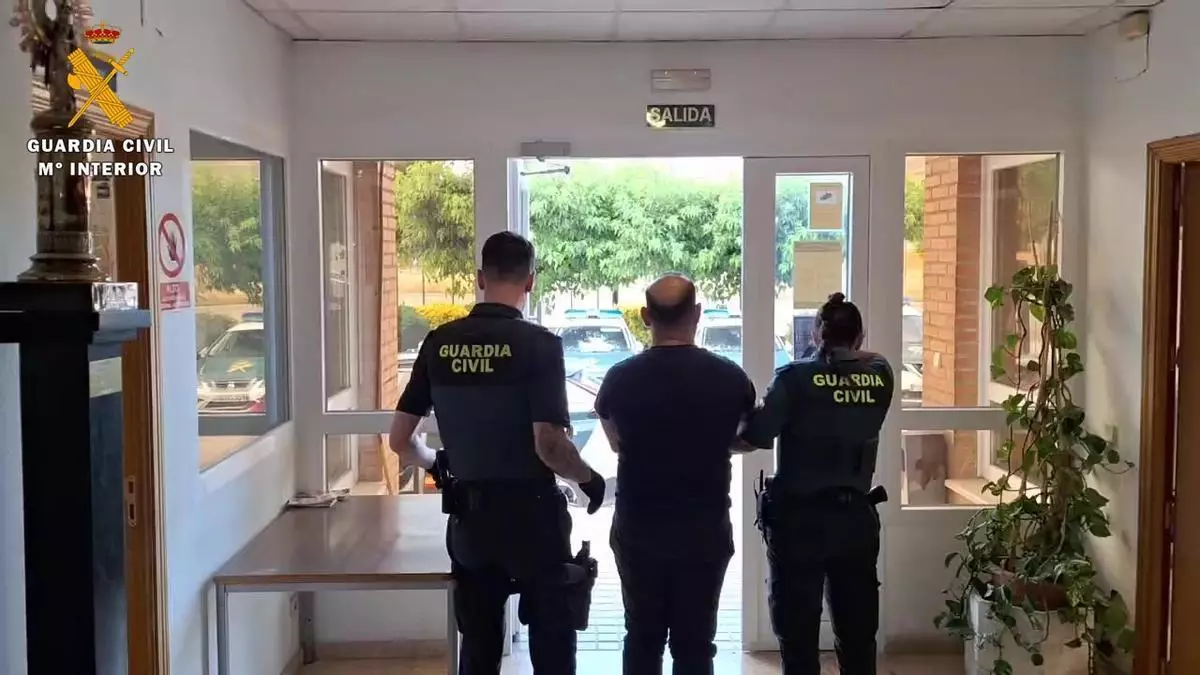 Tres detenidos por robar 300 kilos de cerezas en Ricla y atropellar al dueño de la finca