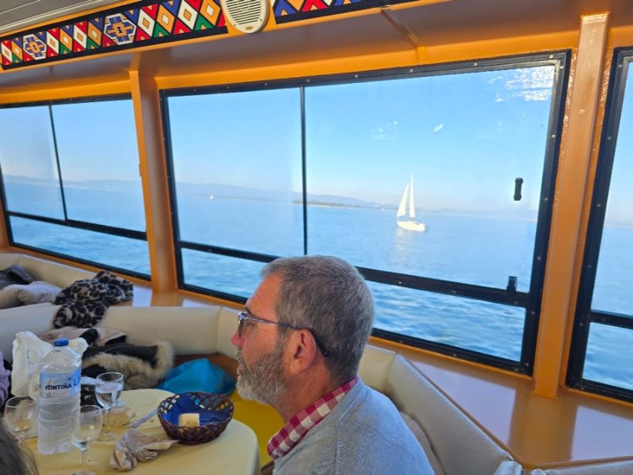 Así se despidió el año en el catamarán restaurante Fly Delfín, de Cruceros do Ulla Turimares.