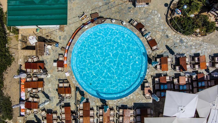 La piscina de los récords de Cala Morisca a vista de dron.
