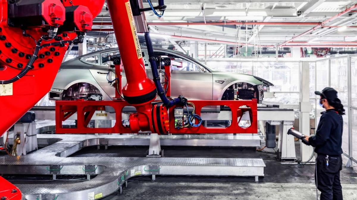 Los empleos que Tesla podría buscar para su nueva planta de Valencia