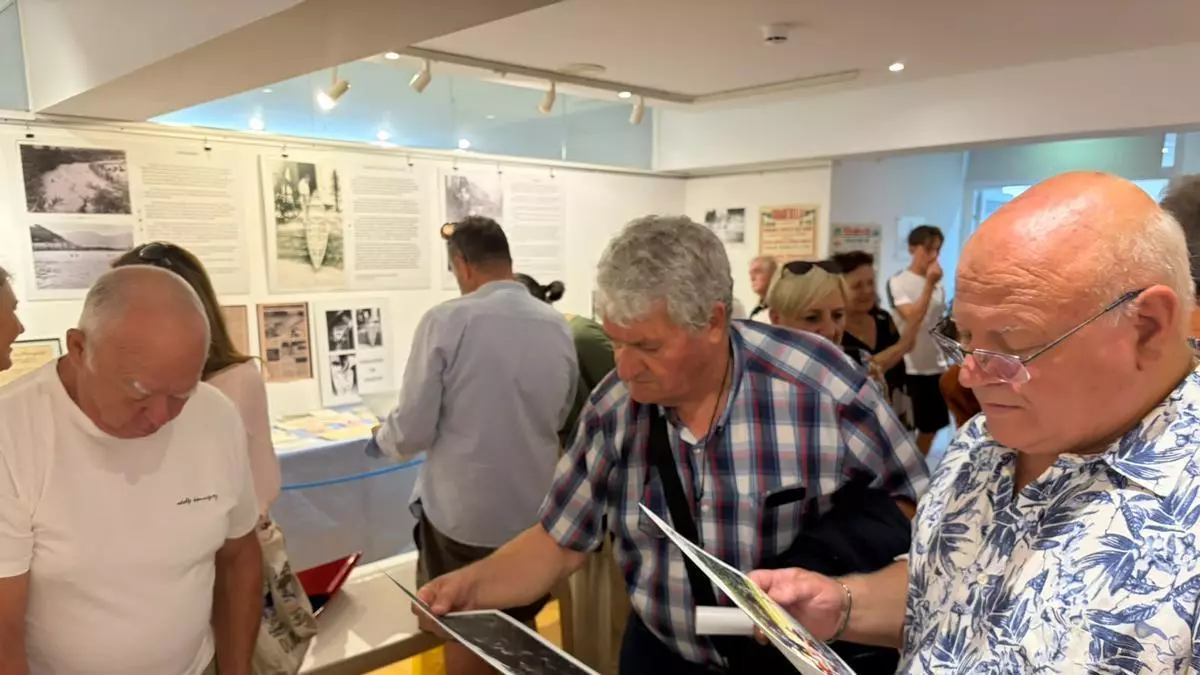Ribeseya inaugura la esposición "Recuerdos", sobre'l Descensu del Seya