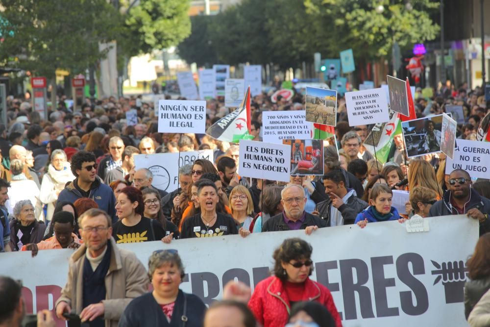 Clamor en València por los refugiados y los derechos humanos