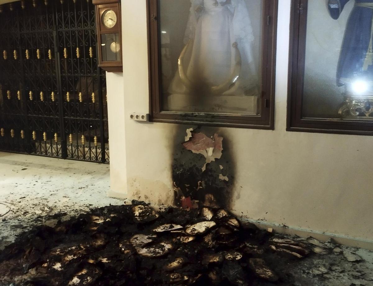 Finalmente el incendio se saldó únicamente con daños materiales