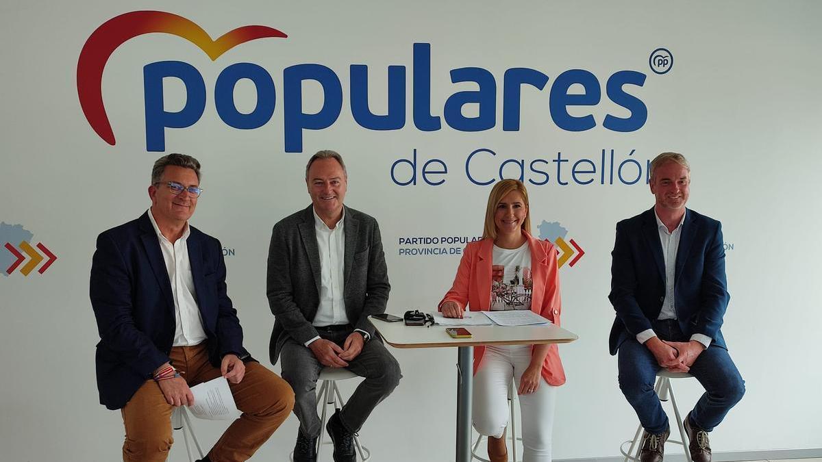 La senadora y portavoz del PPCS, Salomé Pradas, junto a los senadores Alberto Fabra y Vicente Martínez Mus y el diputado en el Congreso Óscar Clavell