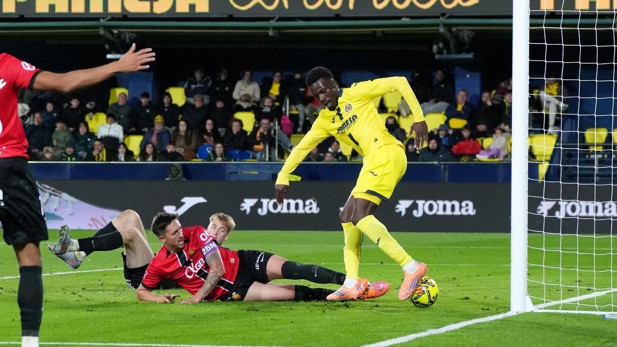 Tani marcó de tacón el 2-1.