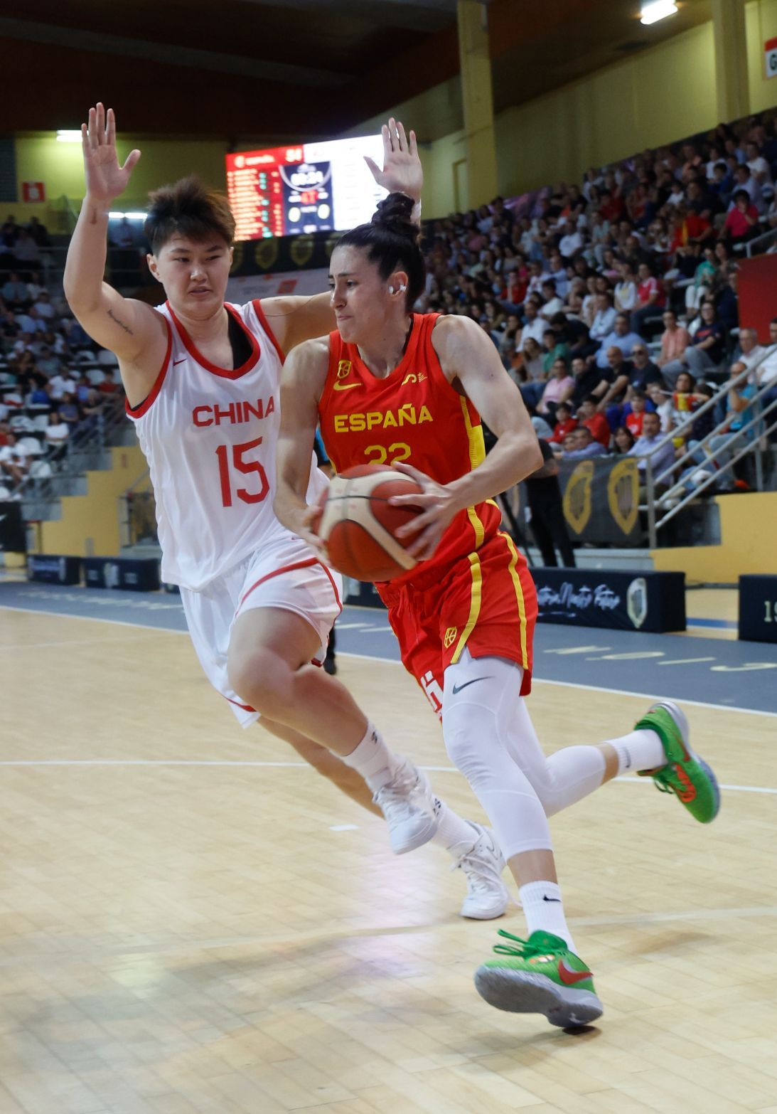 La seleccción femenina de básquet reina en Vigo