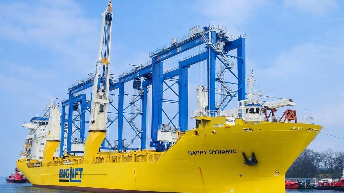 El Puerto de Las Palmas recibe cuatro nuevas grúas híbridas para la terminal de contenedores de Opcsa