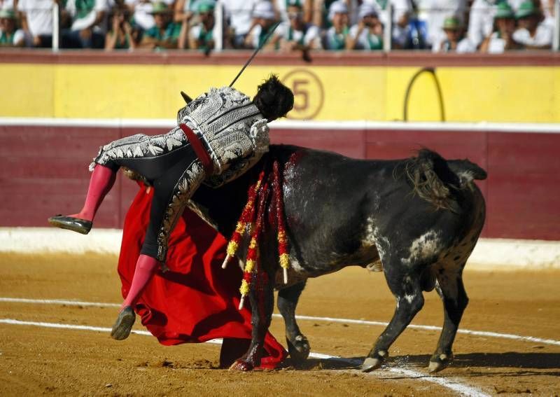 Fotogalería de la cornada a Morante de la Puebla