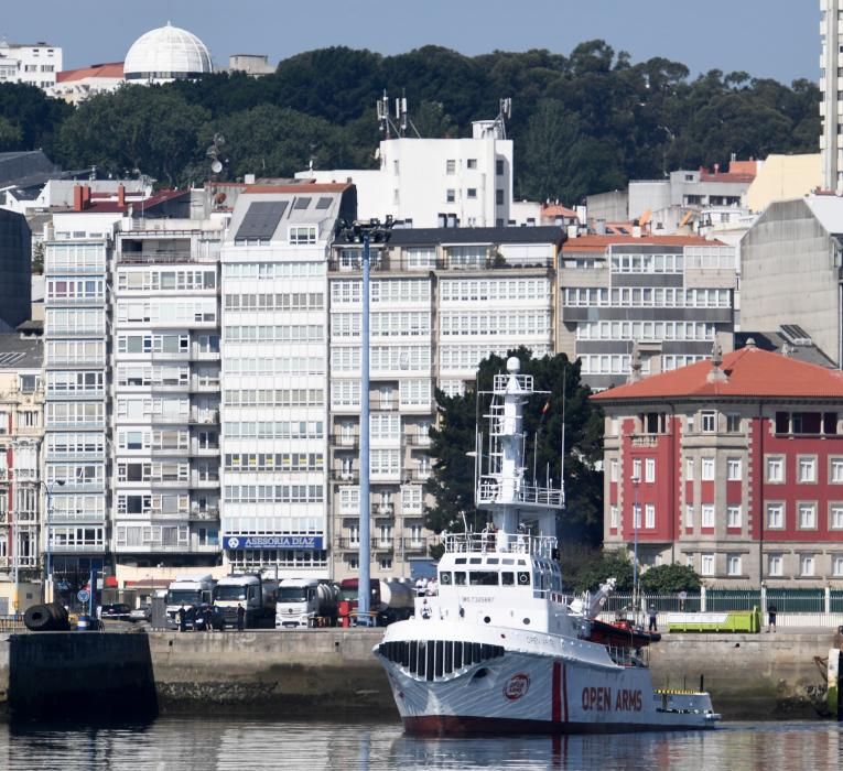 El Open Arms se marcha de A Coruña