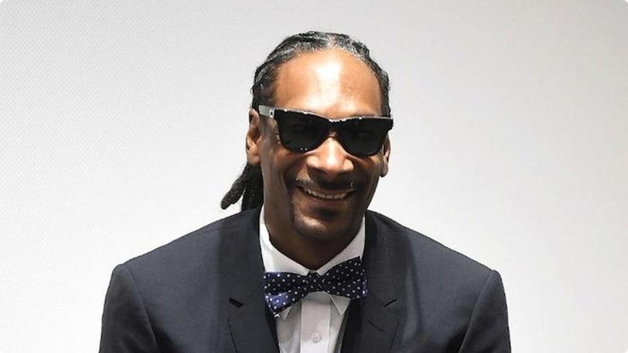 Snoop Dogg ha dado carpetazo a su aventura reggae y ha regresado con uno de sus colaboradores habituales, Pharrell Williams, para su nuevo disco, «Bush»; aquí ofrecerá su faceta como DJ.