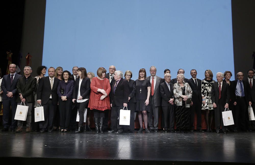 Entrega de la medalla de oro y los premios del Dia de les Illes Balears