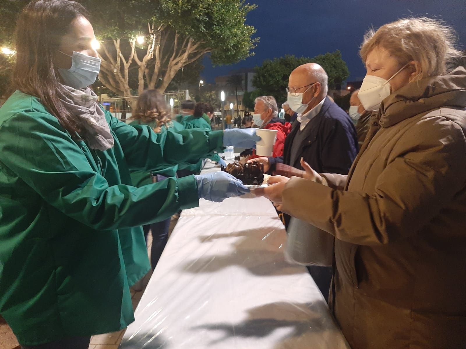 La mascarilla, lógicamente, fue el requisito indispensable en esta primera &#039;torrà&#039; poscovid en Benicarló.