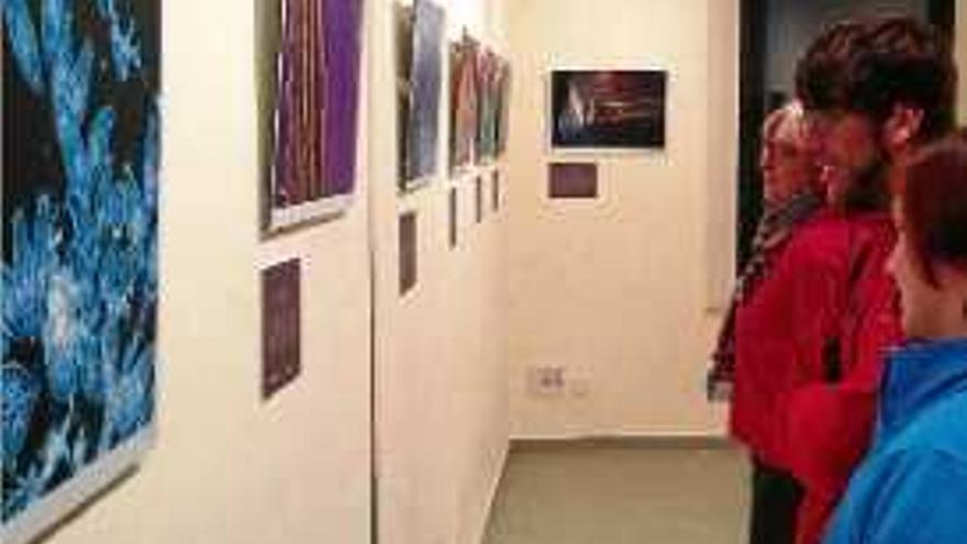 Imatge de la inauguració de l&#039;exposició &quot;FOTCIENCIA 10&quot; a Blanes.