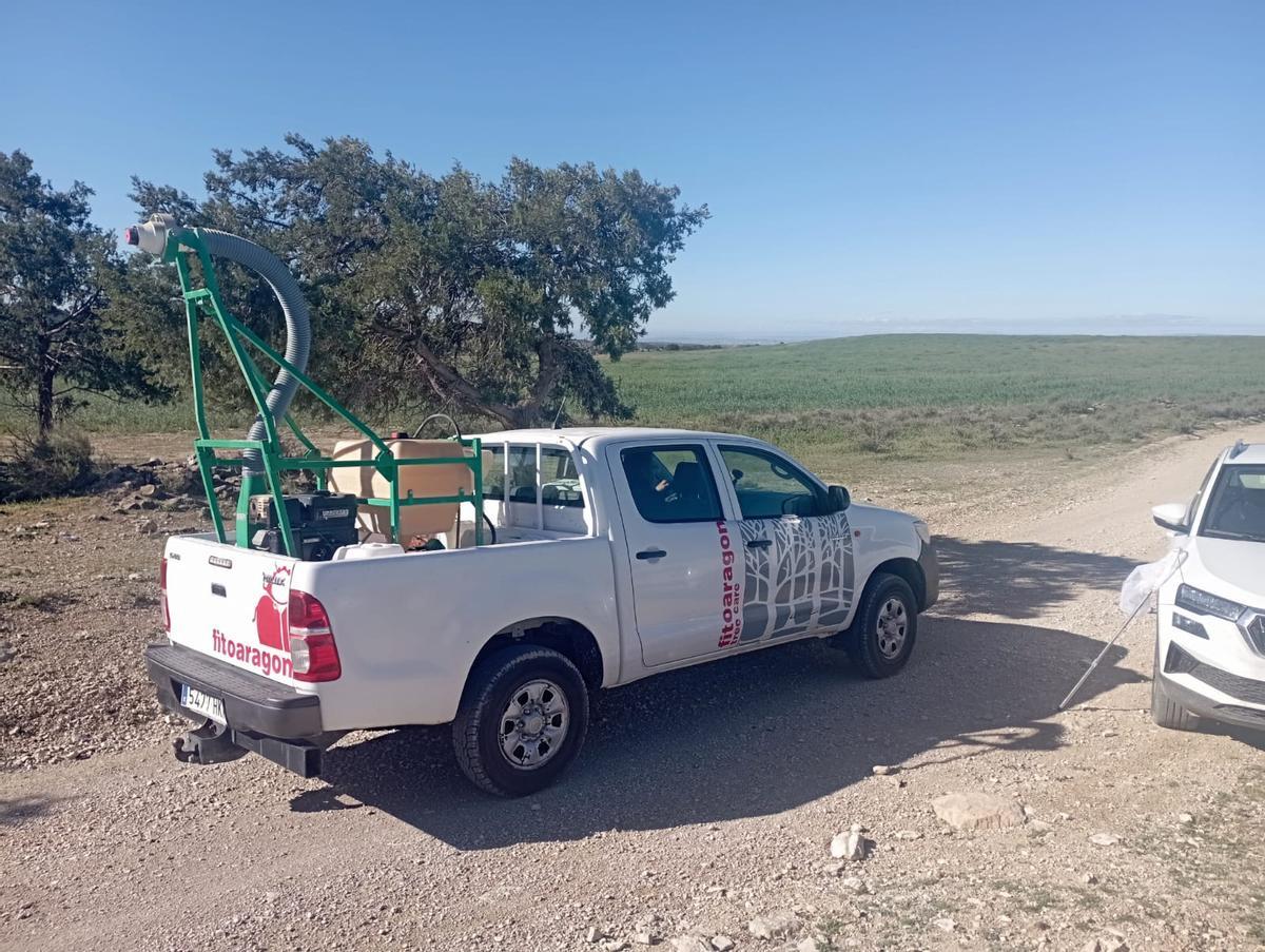 Uno de los vehículos utilizados para la desinfección de campos de la provincia de Zaragoza.
