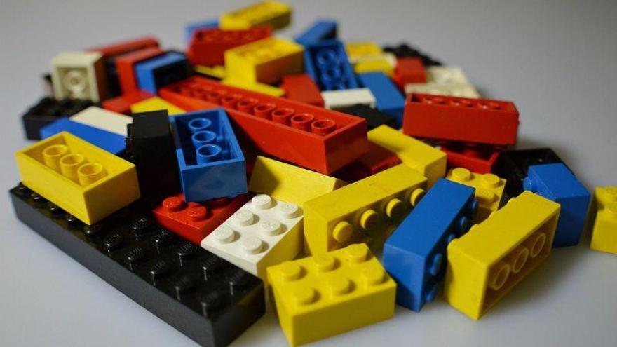 Un niño de 12 años triunfa con una sola pieza de Lego