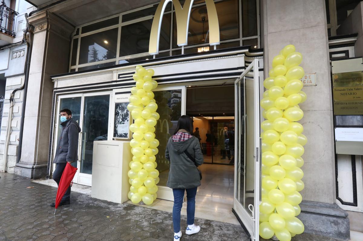El restaurante inaugurado este jueves tiene aforo para más de 200 personas.