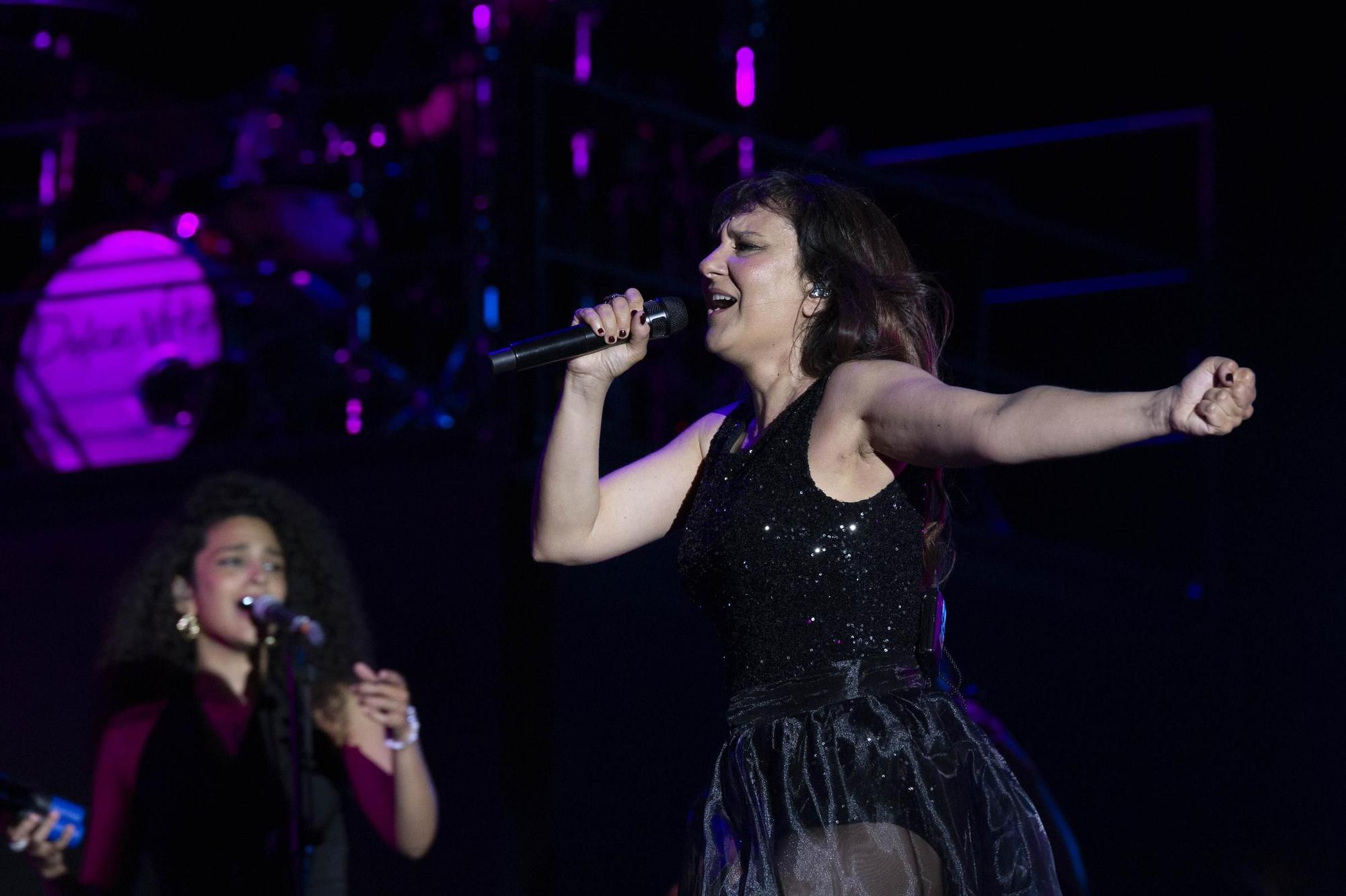 Amaral arrasa en Alicante con su "Dolce Vita"