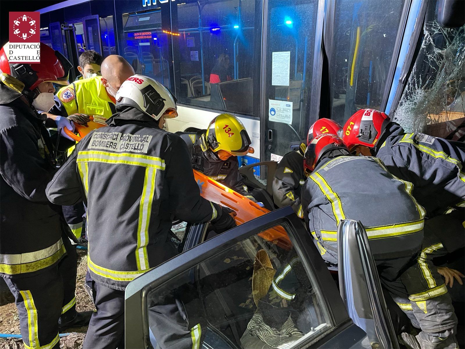 Accidente con un autobús y un coche implicados entre Burriana y Vila-real