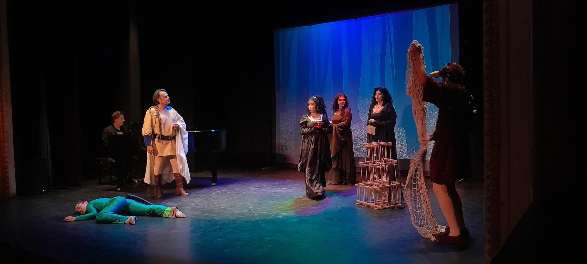 GALERÍA | Representación de "La flauta mágica", de Mozart, en el teatro Latorre de Toro