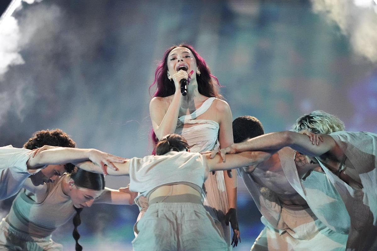 Eden Golan de Israel interpreta la canción 'Hurricane' durante la segunda semifinal del Festival de la Canción de Eurovisión en Malmo, Suecia, el jueves 9 de mayo de 2024.