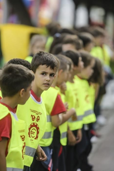 Visita de colegios a una gymkana en el Muro San Lorenzo para celebrar el Día Mundial sin Coche