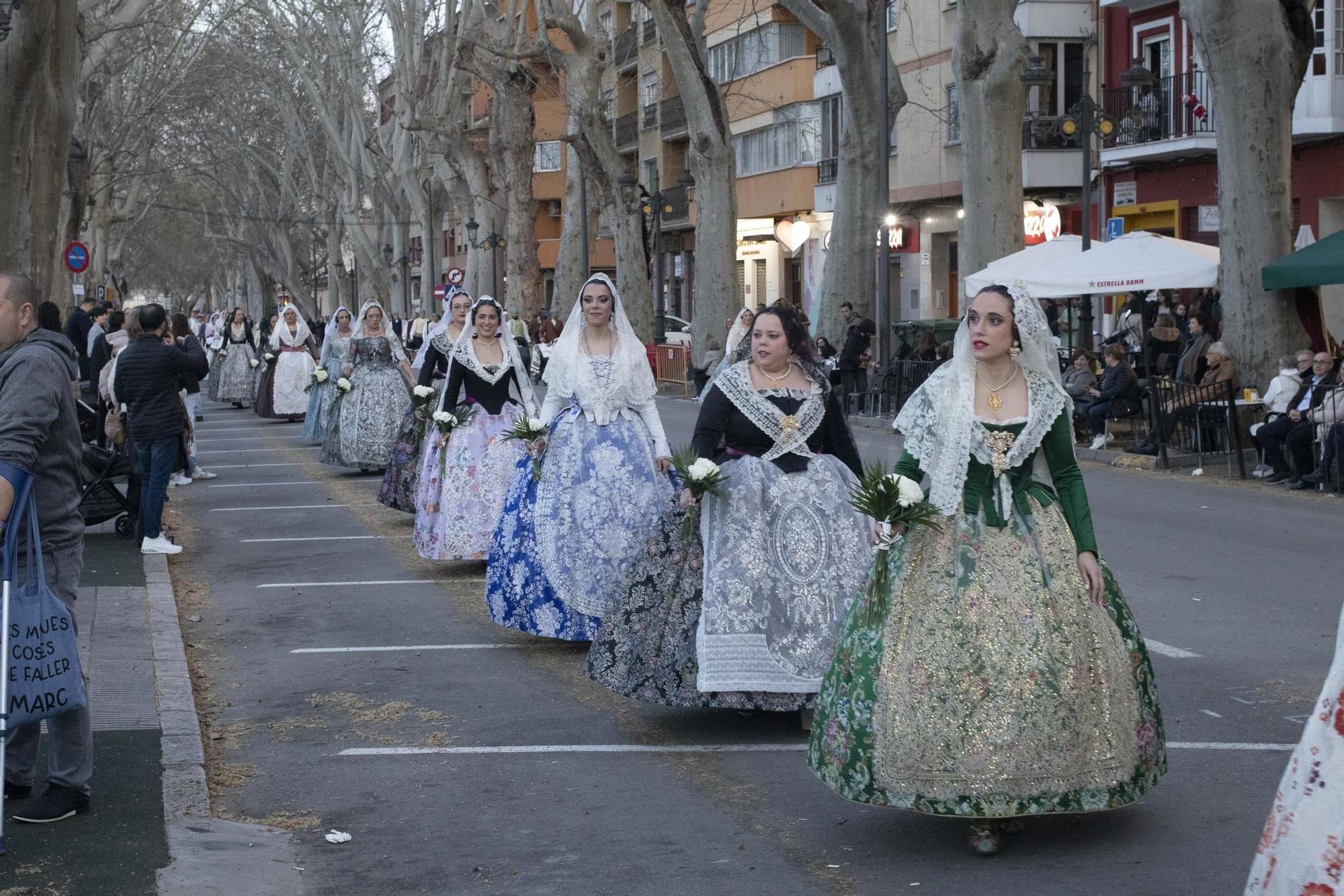 Búscate en la multitudinaria Ofrenda del sábado 22 de marzo en Xàtiva