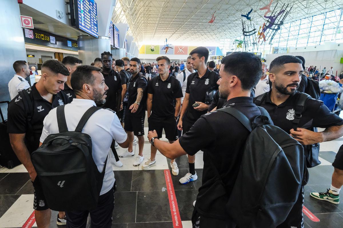 Jugadores y cuerpo técnico de la UD Las Palmas viaja a Girona