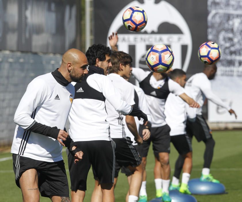 El entrenamiento del Valencia CF, en imágenes