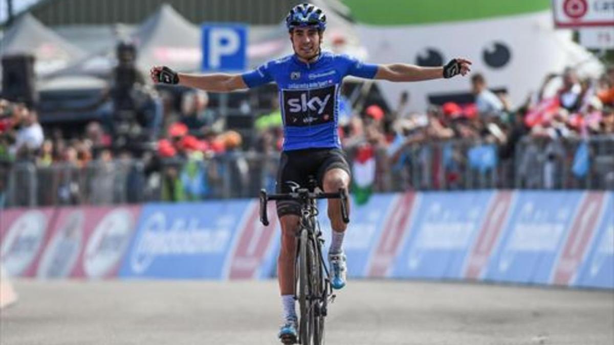 Mikel Landa celebra su primer triunfo de etapa en este Giro, ayer.