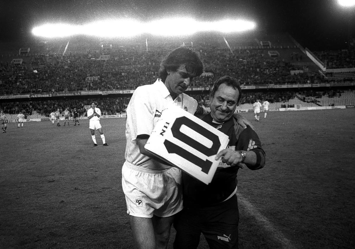 Despedida de Kempes en Mestalla.
