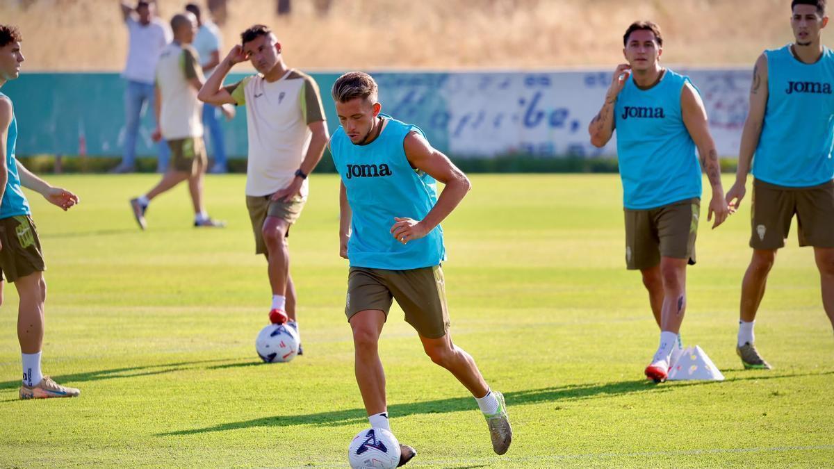 Isma Ruiz, en el primer entrenamiento de pretemporada del Córdoba CF.