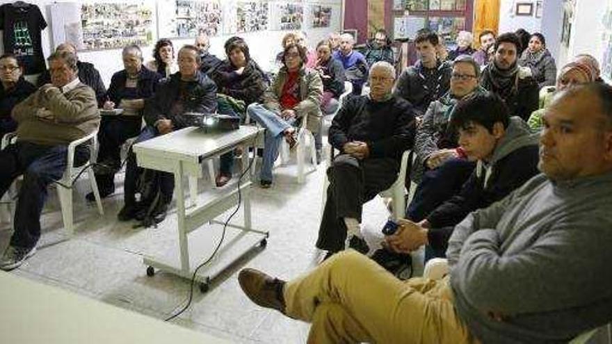 Asamblea vecinal celebrada el pasado jueves.