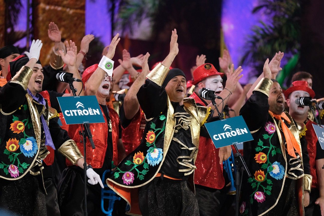 Los Chancletas actúa en la Final del Concurso de Murgas de Las Palmas de Gran Canaria.