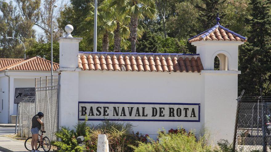 Entrada a la Base Naval de Rota (Cádiz).