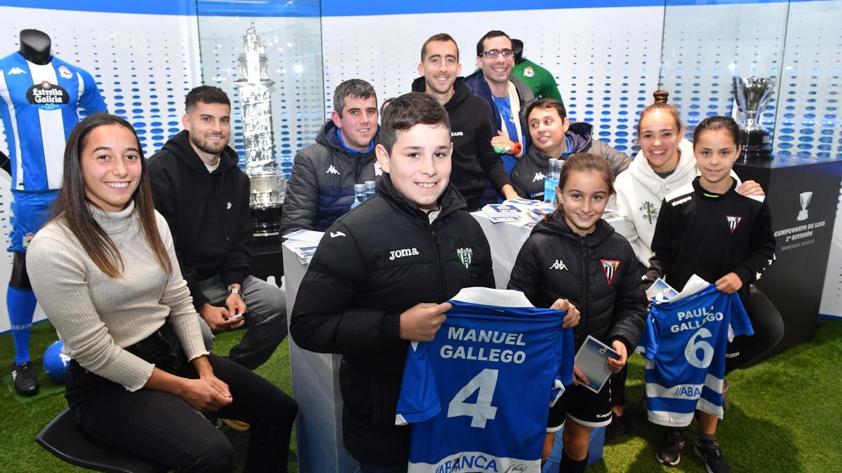 Paula, Henar, Olabe, Rubén, Andrés y Rey, en la Deportienda