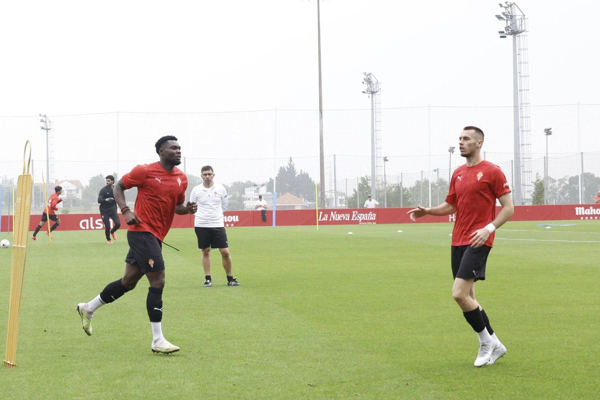 EN IMÁGENES: Primer entrenamiento de Sporting tras el regreso de las vacaciones