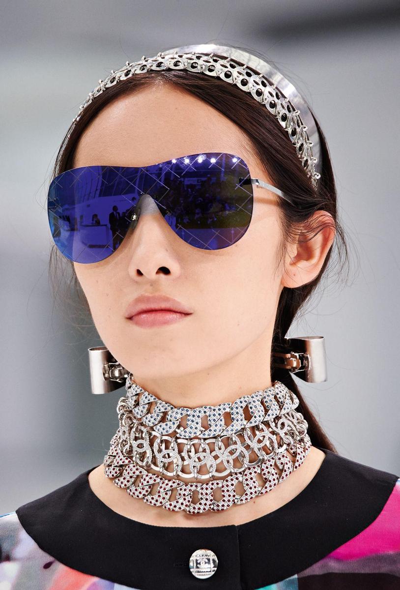 Accesorios Chanel Primavera/Verano 2016, gafas futuristas