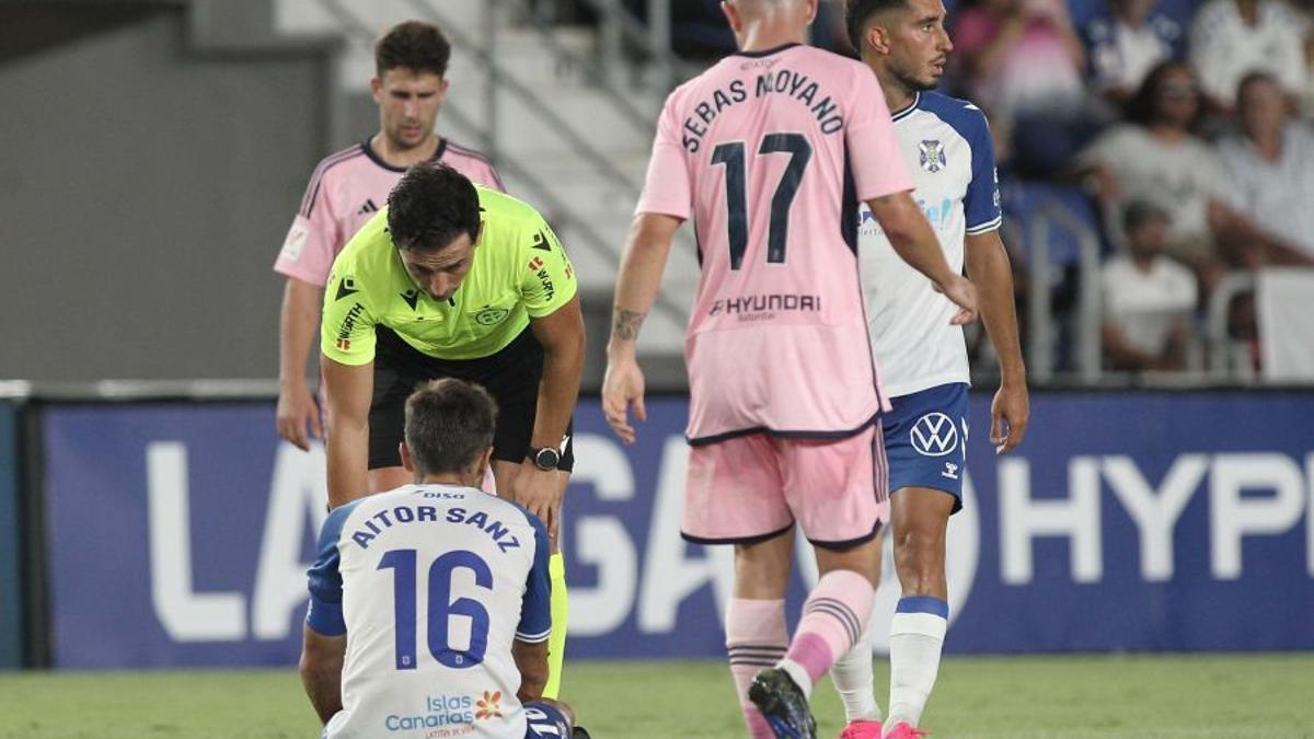 Aitor Sanz, en el partido Tenerife-Oviedo.